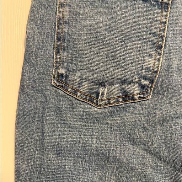 Abercrombie & Fitch Slim Straight High Rise Jeans - Picture 6 of 9